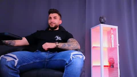 MightyAaron online show from 2, 3, 2025