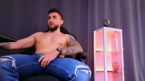 MightyAaron online show from 10, 3, 2025