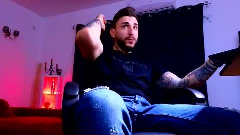 MightyAaron online show from 26, 9, 2025