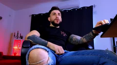 MightyAaron online show from 2, 3, 2026