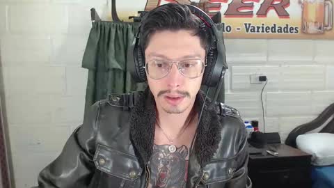 Miguel  Independent Model  online show from 17, 4, 2026