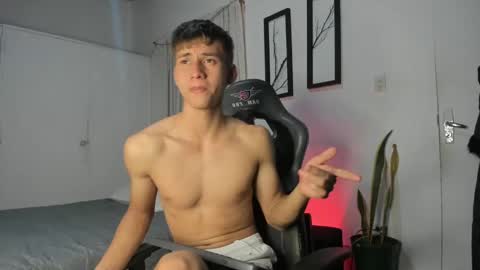 Miguel Hernandez online show from 7, 2, 2025