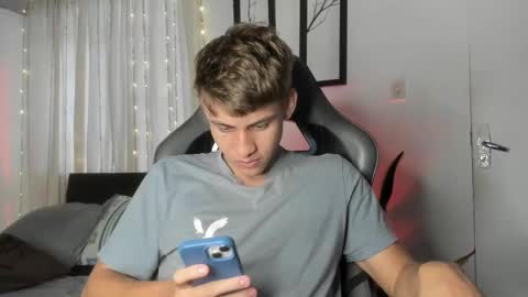 Miguel Hernandez online show from 19, 2, 2025