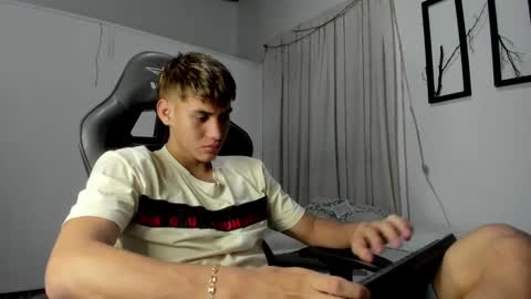 Miguel Hernandez online show from 8, 3, 2025