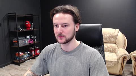 Snapshot of mihasikd chatting on 5, 2, 2025 Misha Winchester online show from 5, 2, 2025