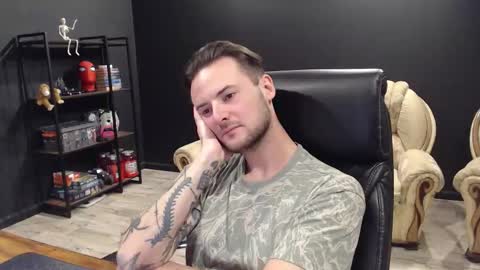 Snapshot of mihasikd chatting on 30, 10, 2025 Misha Winchester online show from 30, 10, 2025