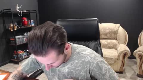 Snapshot of mihasikd chatting on 19, 11, 2025 Misha Winchester online show from 19, 11, 2025