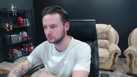 Snapshot of mihasikd chatting on 24, 11, 2025 Misha Winchester online show from 24, 11, 2025