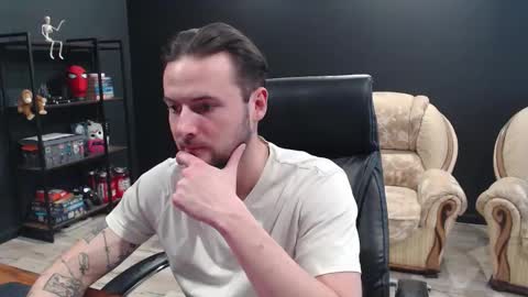 Snapshot of mihasikd chatting on 25, 11, 2025 Misha Winchester online show from 25, 11, 2025