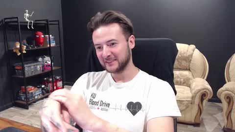 Snapshot of mihasikd chatting on 28, 11, 2025 Misha Winchester online show from 28, 11, 2025