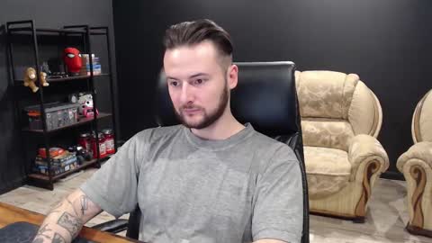 Snapshot of mihasikd chatting on 18, 12, 2025 Misha Winchester online show from 18, 12, 2025