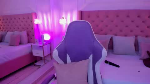 Miia Schwarz  online show from 17, 1, 2026