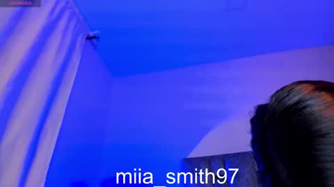 mia online show from 25, 11, 2025