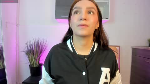 Miia 3 online show from 9, 12, 2024