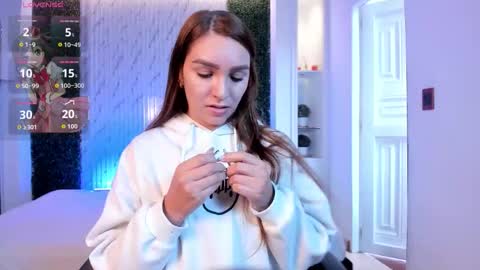 Miia 3 online show from 25, 10, 2025