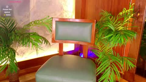 Snapshot of miiaa_cooper chatting on 12, 5, 2026 CALL ME MIA online show from 12, 5, 2026