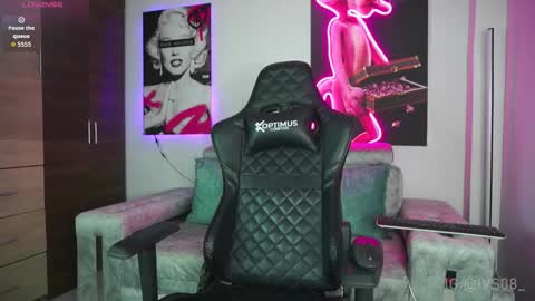 Snapshot of miiakarter_ chatting on 25, 10, 2025 MIA online show from 25, 10, 2025