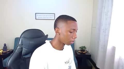 Snapshot of miiloo18 chatting on 24, 11, 2025 Jordan online show from 24, 11, 2025