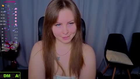 Snapshot of mika_bloom chatting on 16, 11, 2025 Mika online show from 16, 11, 2025