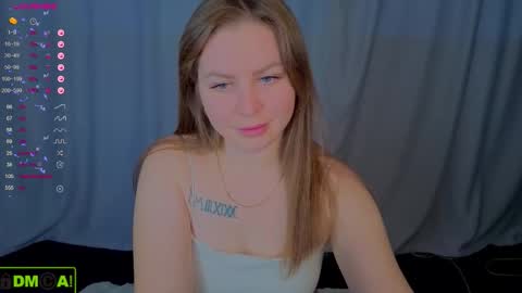 Snapshot of mika_bloom chatting on 29, 11, 2025 Mika online show from 29, 11, 2025