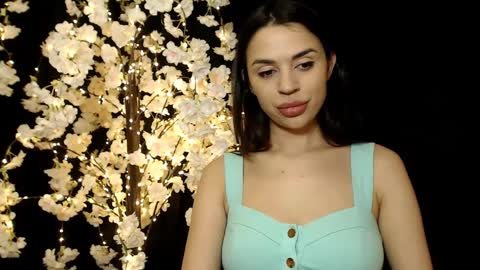 Snapshot of mika_gold7 chatting on 16, 12, 2024 Mika online show from 16, 12, 2024