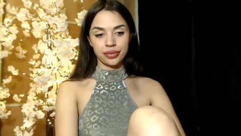 Snapshot of mika_gold7 chatting on 23, 12, 2024 Mika online show from 23, 12, 2024