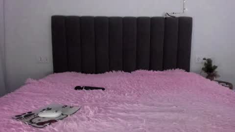 Mika online show from 30, 12, 2024