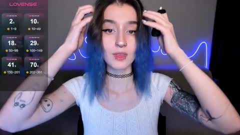 Mika online show from 23, 11, 2025