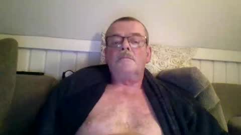 mikael42 online show from 10, 2, 2026