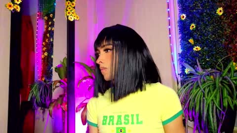 mikaelarangel online show from 4, 10, 2025