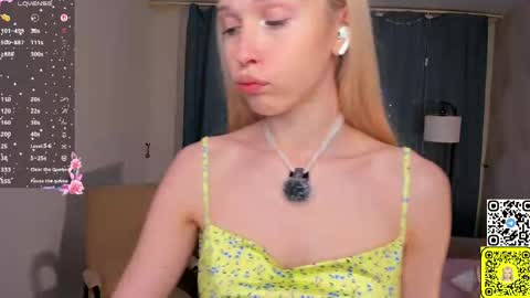 Snapshot of mikaelataron chatting on 2, 6, 2026 Angel girl online show from 2, 6, 2026