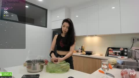 Miko now i live in Vietnam online show from 18, 2, 2025