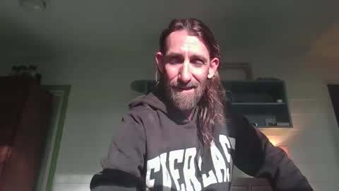 Snapshot of mikal702912 chatting on 27, 3, 2026 mikal702912 online show from 27, 3, 2026