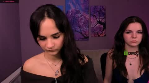 Mika online show from 18, 12, 2025