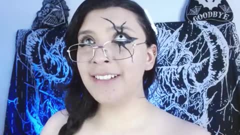 Snapshot of mikaskullcs chatting on 24, 10, 2025 Mika online show from 24, 10, 2025