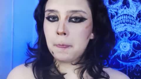 Snapshot of mikaskullcs chatting on 2, 11, 2025 Mika online show from 2, 11, 2025