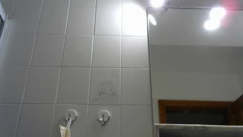 Snapshot of mike26051 chatting on 23, 1, 2025 mike26051 online show from 23, 1, 2025