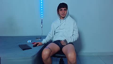 Mike IMDEPENDIENT MODEL online show from 22, 10, 2025