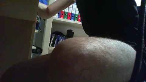 Snapshot of mike85bg chatting on 13, 4, 2026 mike85bg online show from 13, 4, 2026