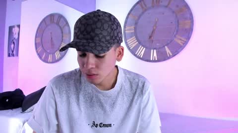 Snapshot of mike_0233 chatting on 10, 12, 2024 Mike 0233 online show from 10, 12, 2024