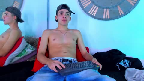 Snapshot of mike_0233 chatting on 15, 12, 2024 Mike 0233 online show from 15, 12, 2024