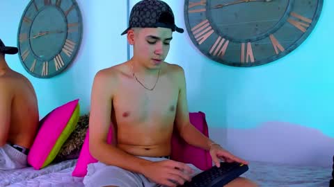 Snapshot of mike_0233 chatting on 21, 12, 2024 Mike 0233 online show from 21, 12, 2024