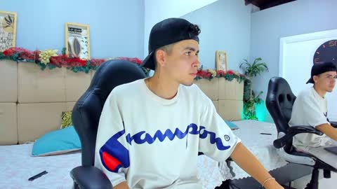 Snapshot of mike_0233 chatting on 29, 12, 2024 Mike 0233 online show from 29, 12, 2024