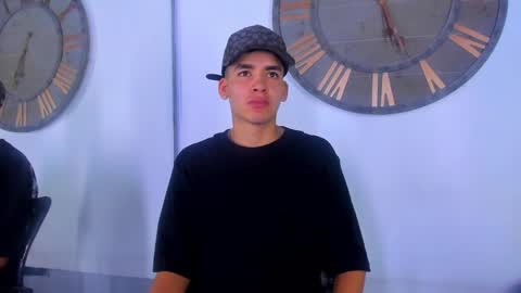 Snapshot of mike_0233 chatting on 11, 1, 2025 Mike 0233 online show from 11, 1, 2025