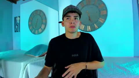 Snapshot of mike_0233 chatting on 19, 1, 2025 Mike 0233 online show from 19, 1, 2025