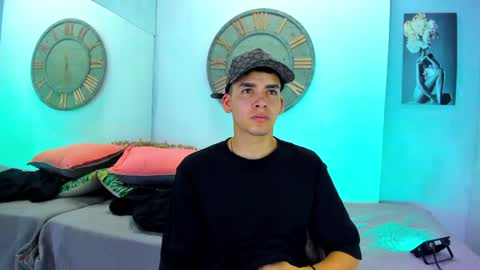 Snapshot of mike_0233 chatting on 28, 1, 2025 Mike 0233 online show from 28, 1, 2025