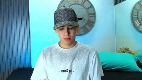 Snapshot of mike_0233 chatting on 15, 2, 2025 Mike 0233 online show from 15, 2, 2025