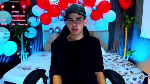 Snapshot of mike_0233 chatting on 16, 2, 2025 Mike 0233 online show from 16, 2, 2025