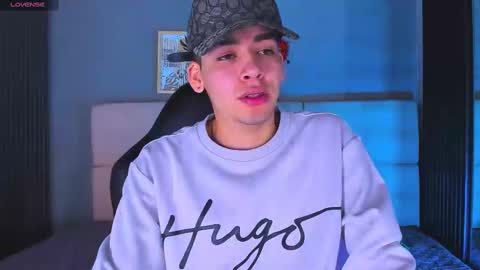 Snapshot of mike_0233 chatting on 18, 2, 2025 Mike 0233 online show from 18, 2, 2025