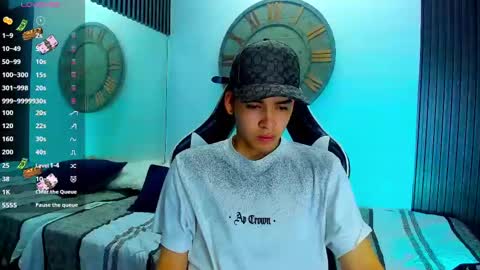 Snapshot of mike_0233 chatting on 20, 2, 2025 Mike 0233 online show from 20, 2, 2025